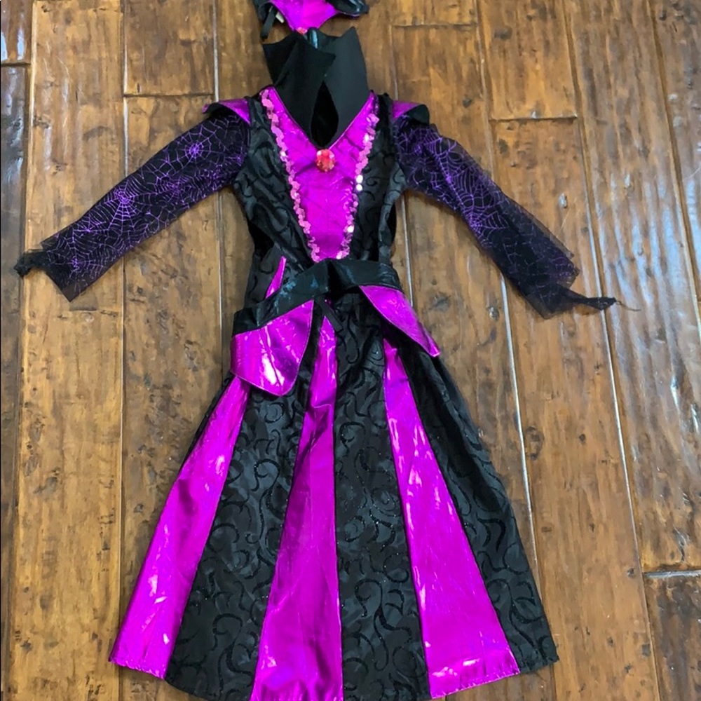 Maleficent halloween costume - used